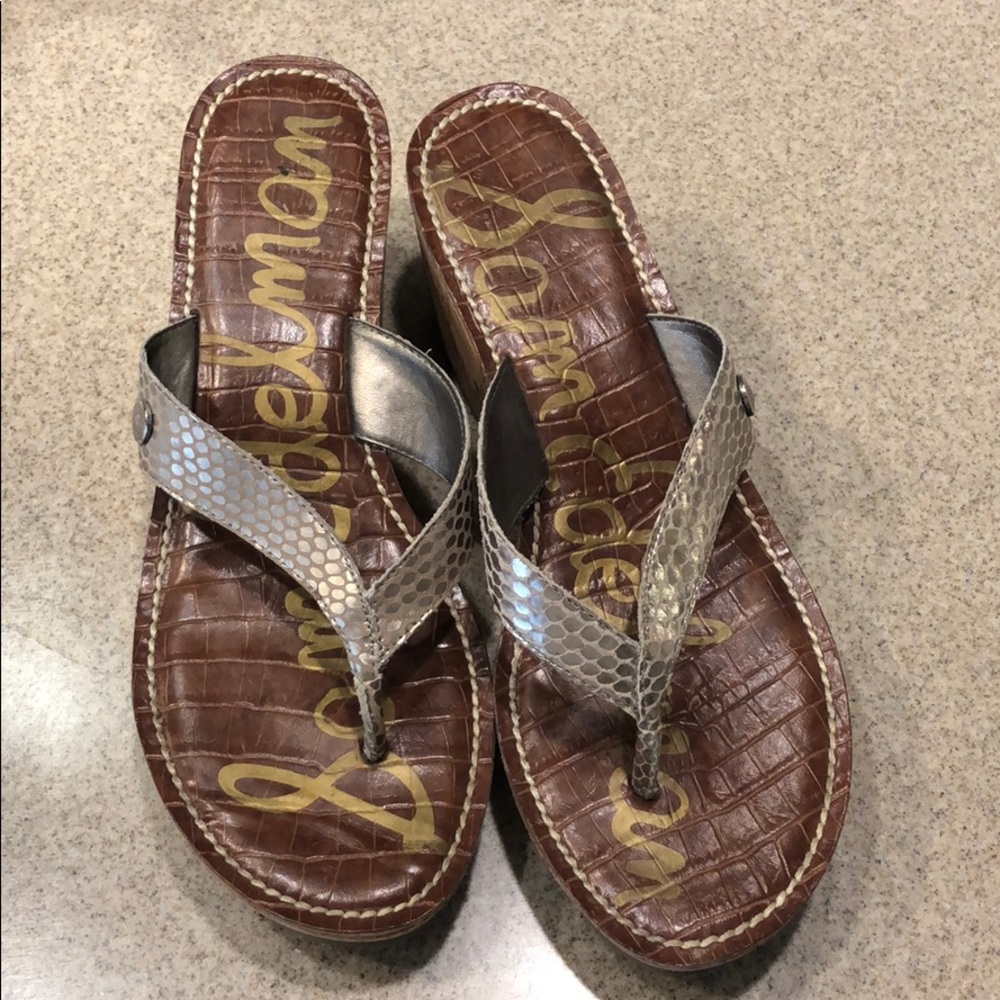 Silver wedges